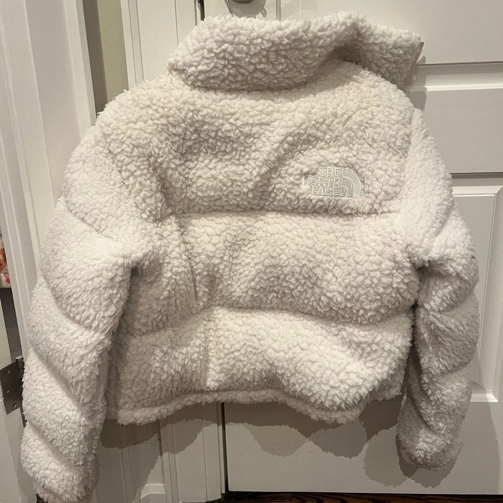 The North Face White Teddy Jacket - Picture 3 of 3